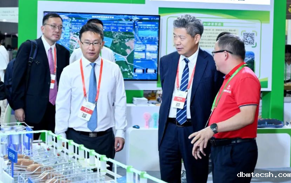 新利luck18在线娱乐网城市稳产保供智能楼房养猪模式亮相2024智慧农业博览会
